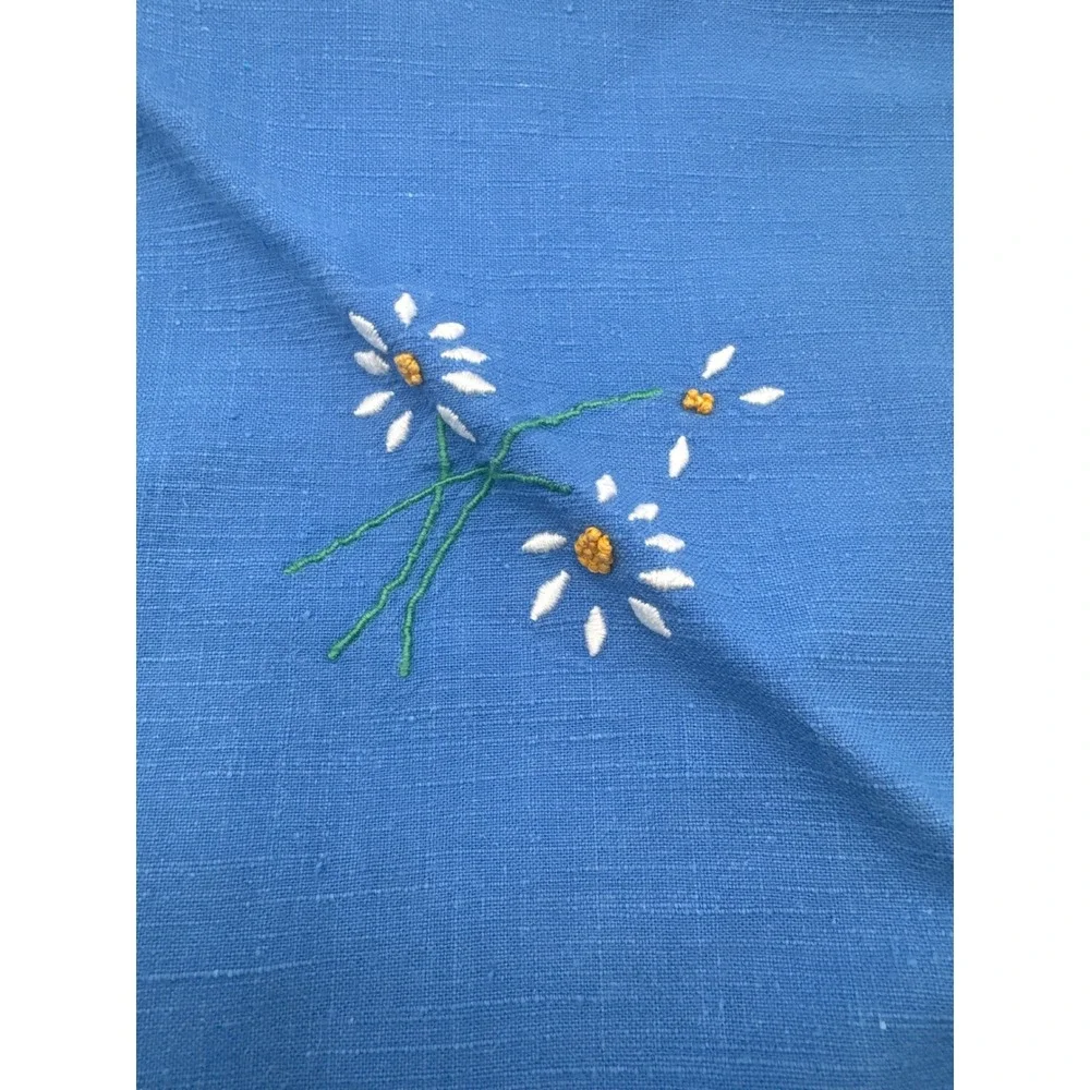 Vintage Blue Linen Napkin Hand Embroidered White Daisy Floral Square 18.5